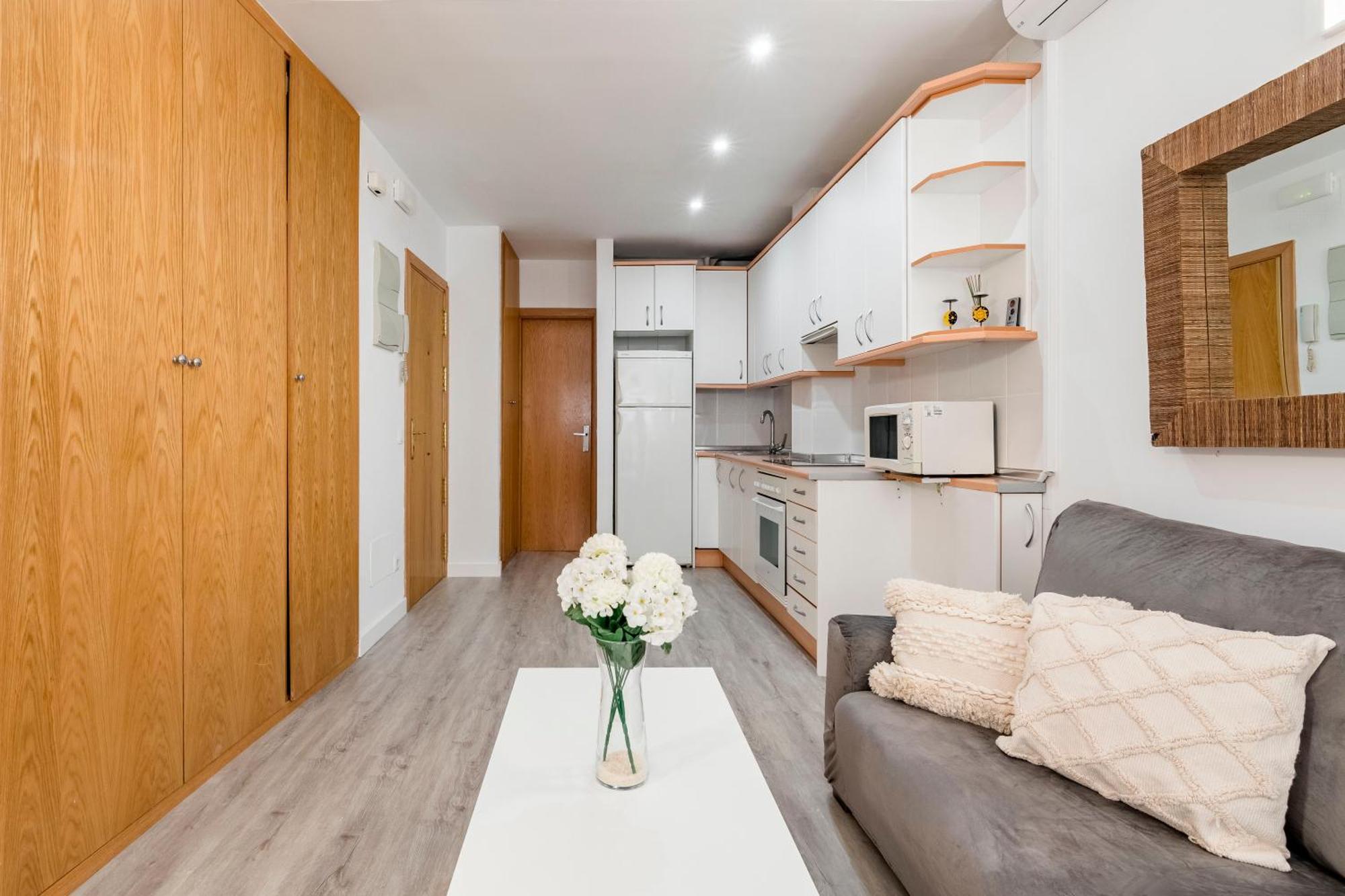 Charming Studio Avenida America มาดริด ภายนอก รูปภาพ